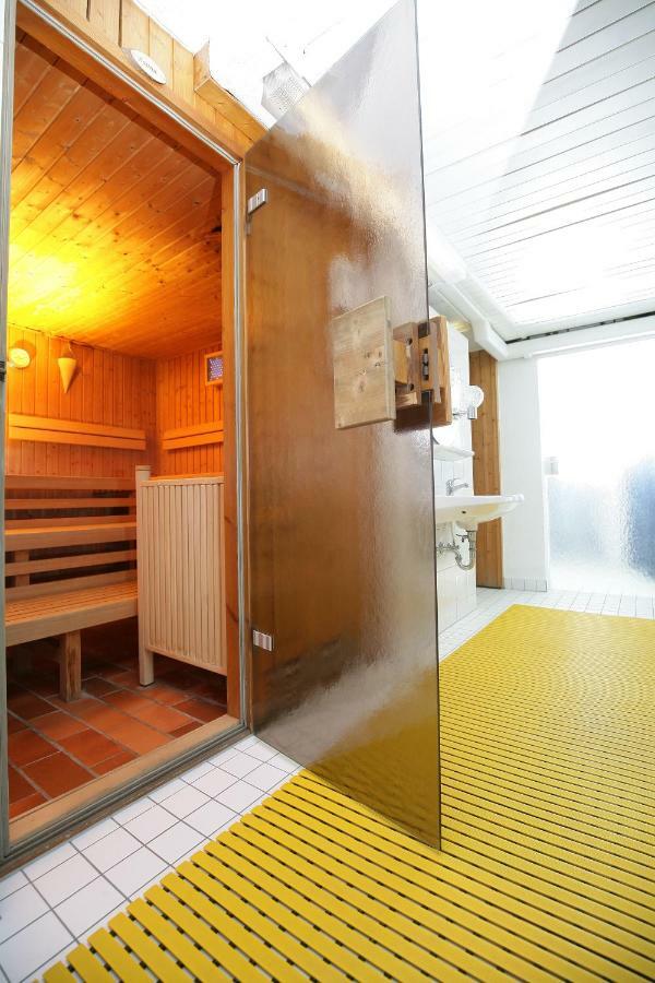 Hotel Am Baronenwald Göppingen Exteriör bild