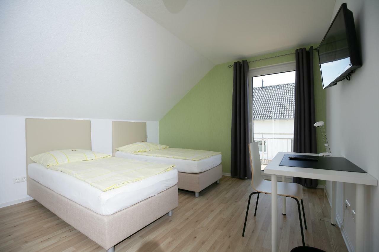 Hotel Am Baronenwald Göppingen Exteriör bild