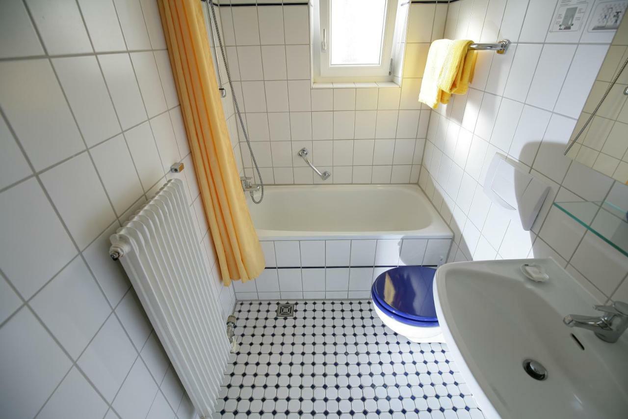 Hotel Am Baronenwald Göppingen Exteriör bild