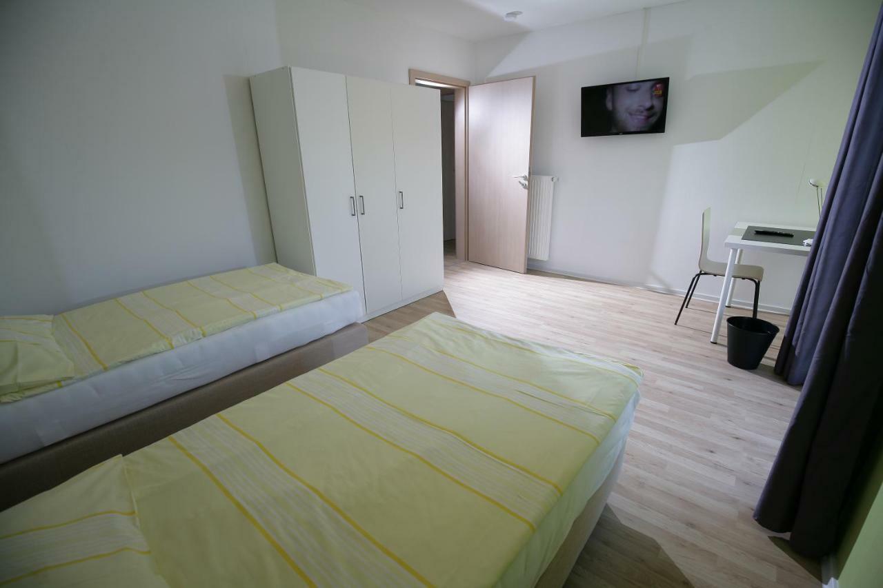 Hotel Am Baronenwald Göppingen Exteriör bild