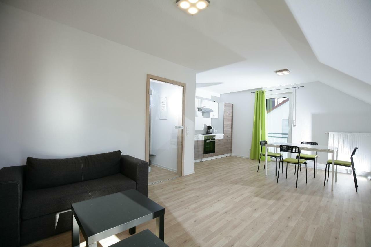 Hotel Am Baronenwald Göppingen Exteriör bild
